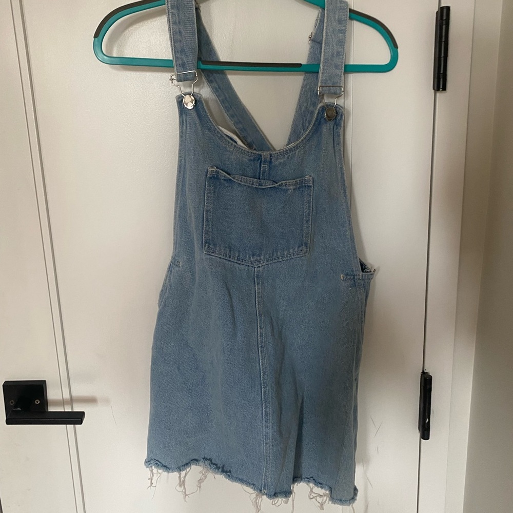 frayed hem pocket denim overall mini dress - jean blue